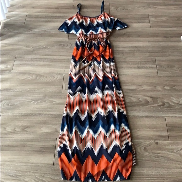 Chevron Maxi Dress - Picture 3 of 7